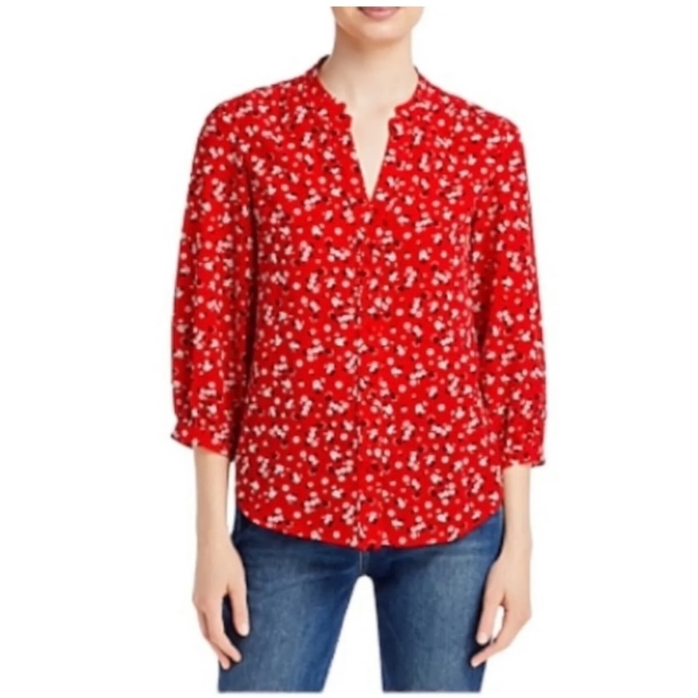 Karl Lagerfeld Floral blouse. Gorgeous button details on sleeve. Size XL